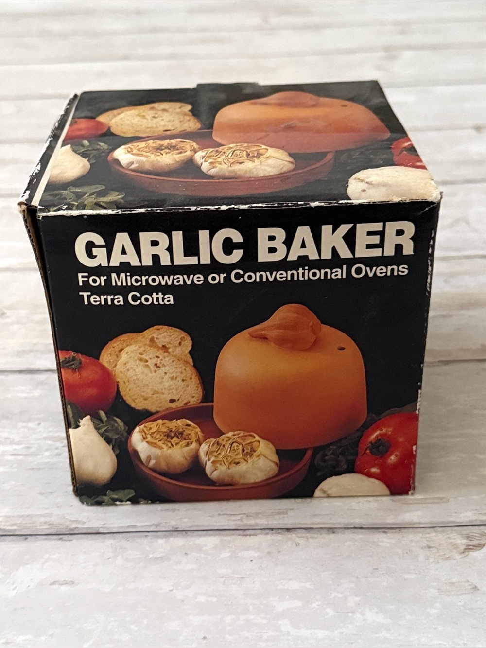 Terra Cotta Garlic Baker For Microwave or Conventional Ovens NEW